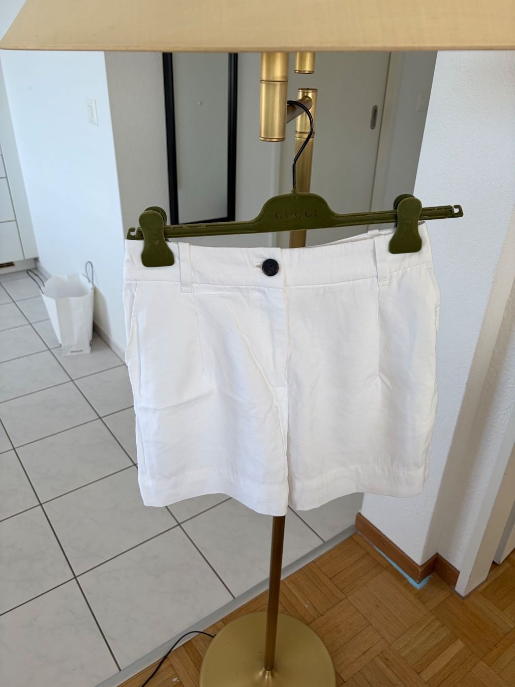 H&M Pantaloni: H&M Shorts Gr S – Usato da Baar venduto da ViennaG