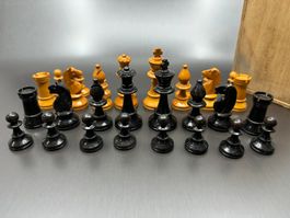 Antike Schachfiguren, in Holzbox, schön gemacht, Vintage
