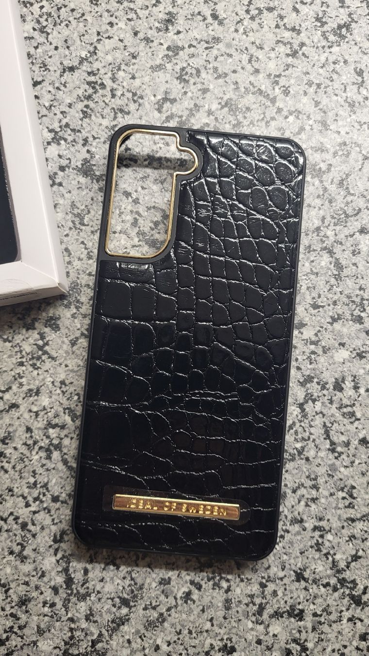 Samsung Cover & Protezioni schermo: Samsung Galaxy S21 cover – Nuovo e nell'imballaggio originale da Tesserete venduto da Cat_b 4