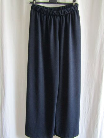 Gr. 44/48, Culotte in Nachtblau, Bequem Bund,  superleicht