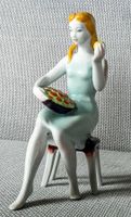 Hollohaza Ungarn Hongrie Frau Obst Apfel femme pomme 17cm