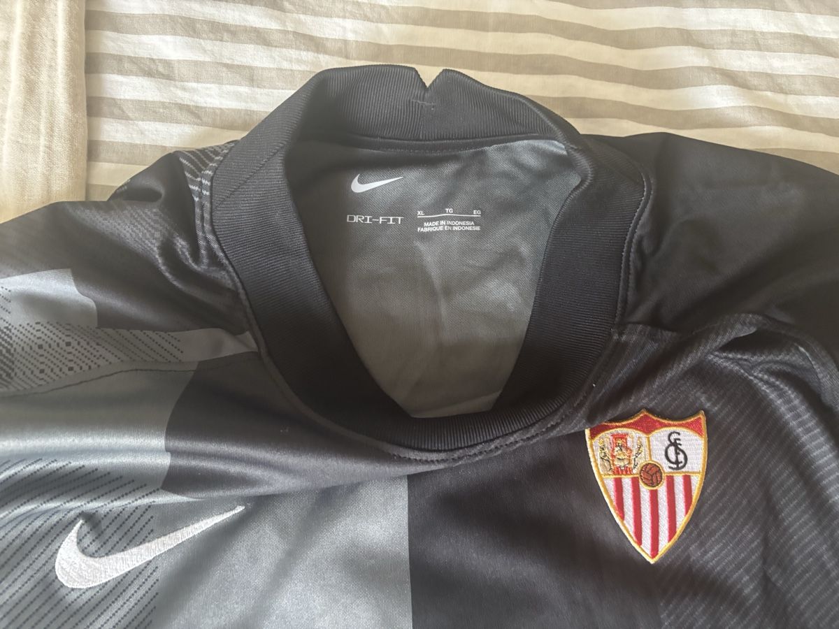 Nike Canottiere & Pantaloni: Sevilla n41 maillot – Usato da Le Grand-Saconnex venduto da focamix 2