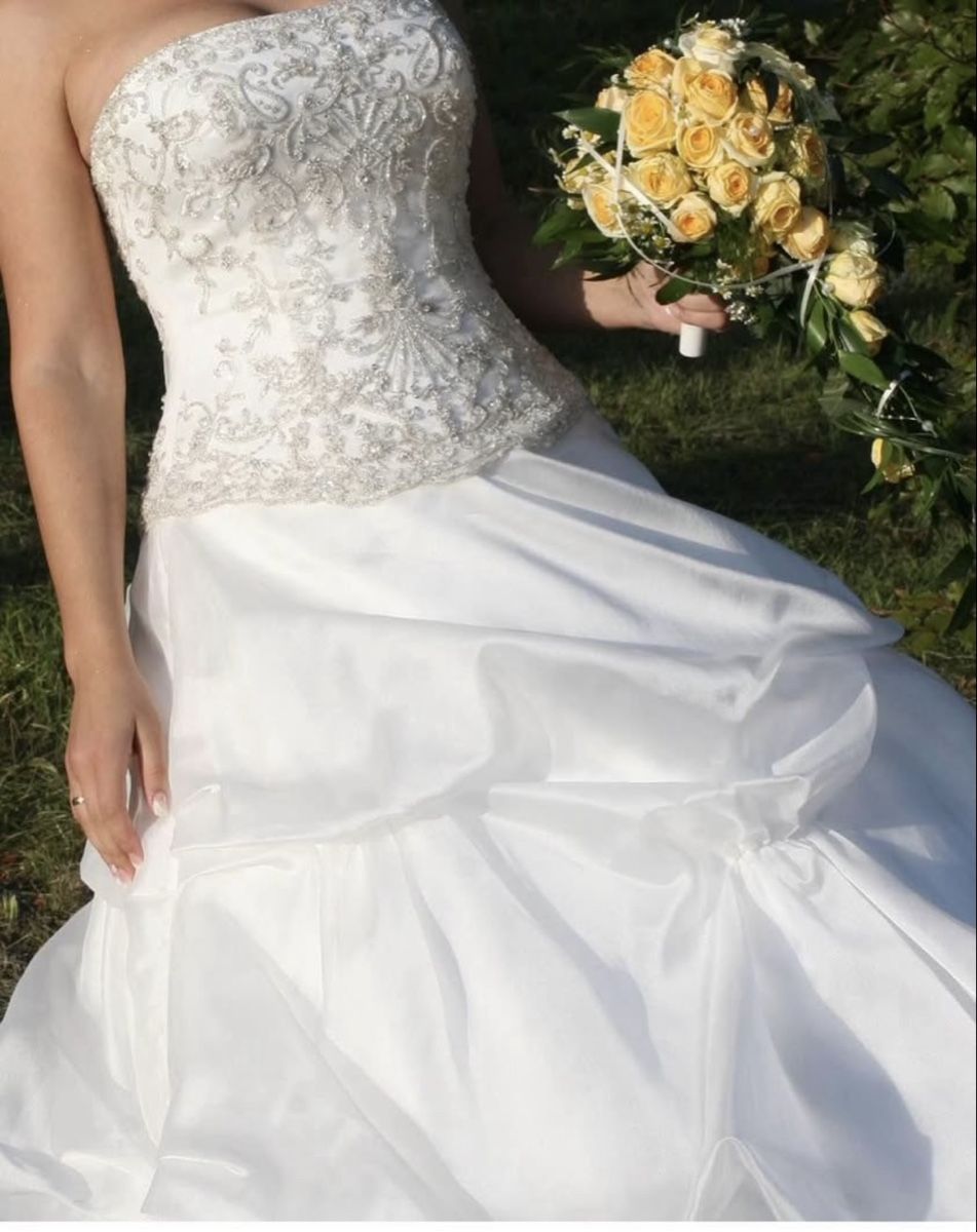 Vestiti: Wunderschön Hochzeitskleid einmalig mit Spitze handgesteckt – Usato da Birmensdorf ZH venduto da loti22