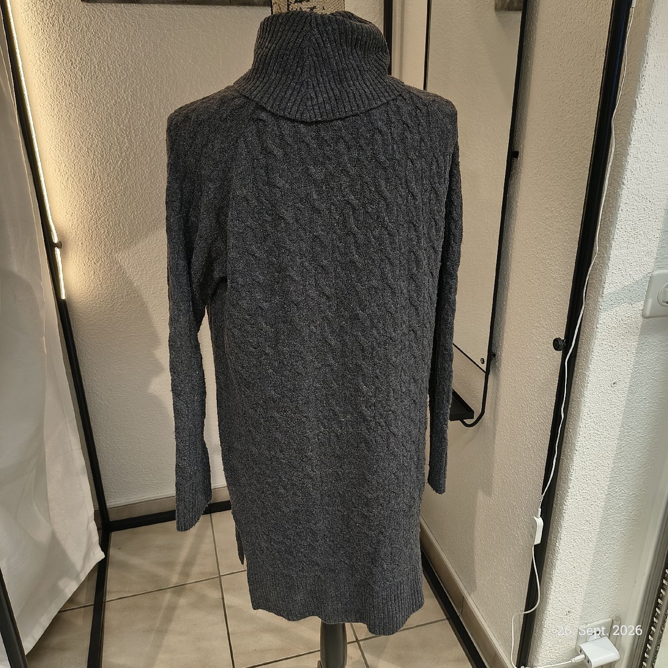 Maglioni & Felpe: Strickkleid Chicoree Rollkragen grau Grösse M – Usato da Emmetten venduto da SecondhandSiska 2