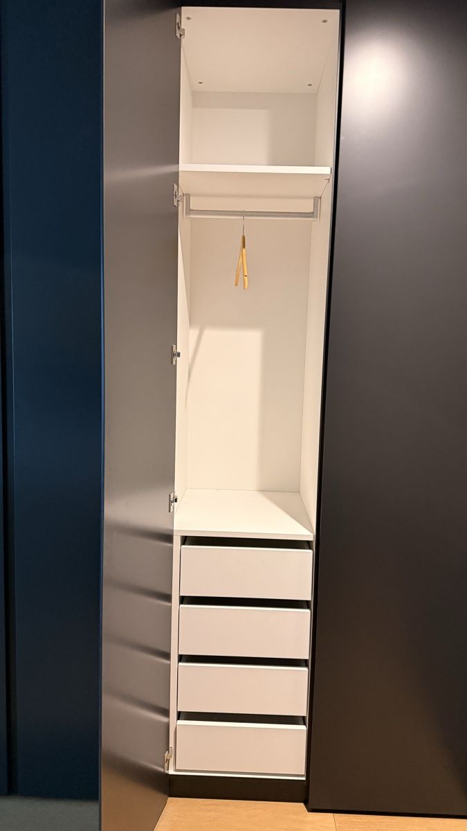 Armoires: Corner Wardrobe graphite - Alpnach Norm – D'occasion à Oberägeri par SimonMc 4