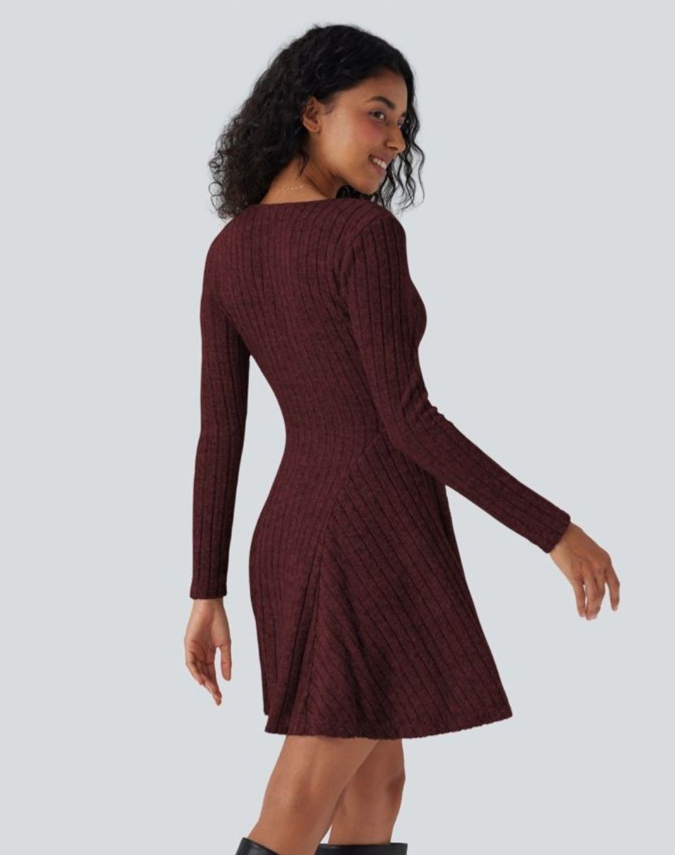 Halara Vestiti: Halara Minikleid mit V-Ausschnitt mit langen Ärmeln. – Nuovo e nell'imballaggio originale da Schönenwerd venduto da CELINA2400 2