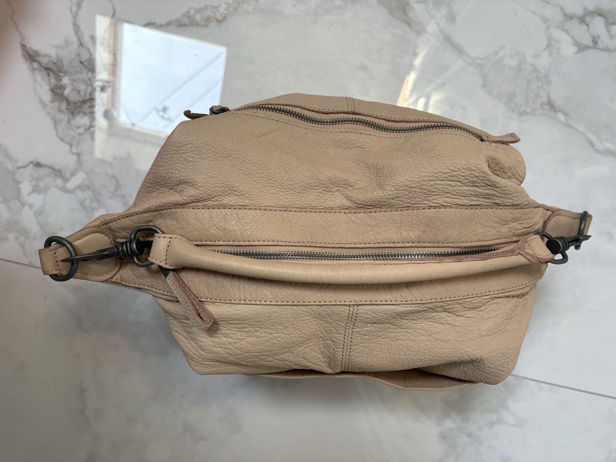 Liebeskind Borse da donna: Ledertasche Liebeskind neuwertig  – Usato da Estavayer-le-Lac venduto da Mimmy02 3