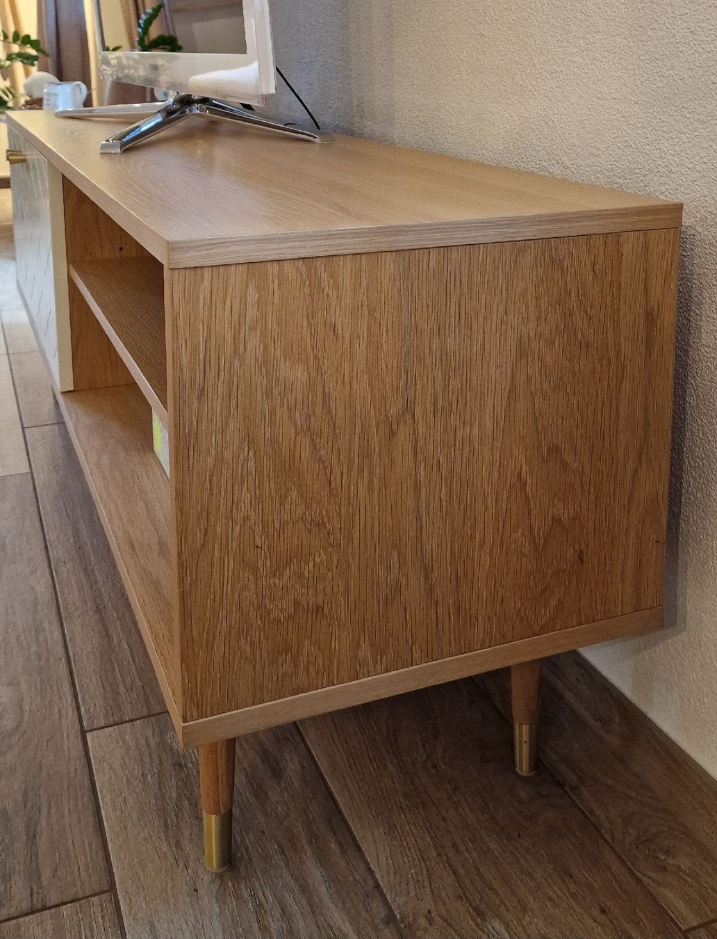 Mobili TV: TV Möbel, MDF Eiche furniert/Eiche massiv – Usato da Suhr venduto da Sbume 5