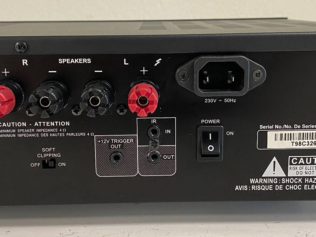 Amplificatori: NAD C326BEE Stereo Integrated Amplifier with remote. – Usato da Locarno venduto da yus_rg52 3