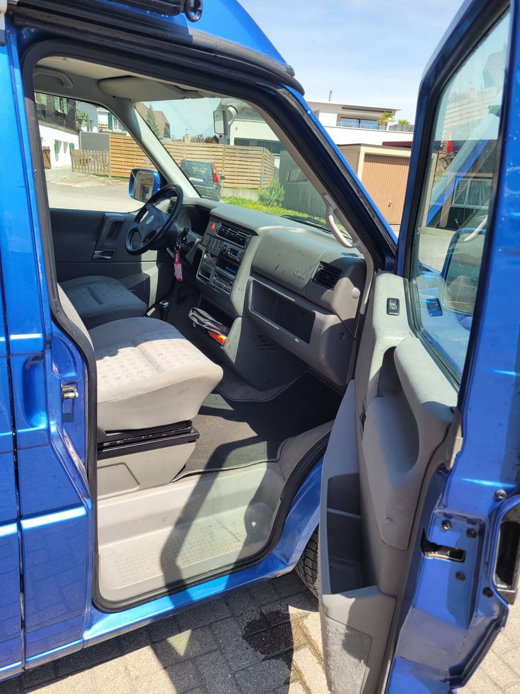 VW Veicoli da campeggio: VW T4 Syncro Multivan mit Aufstelldach – Usato da Rickenbach LU venduto da kel_2zfz 5