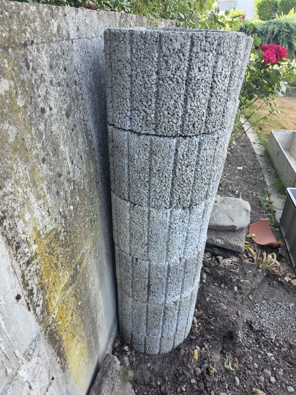 Vasi per fiori: 12 Pflanzsteine aus Beton. – Usato da Zollikofen venduto da Timmerman1 1
