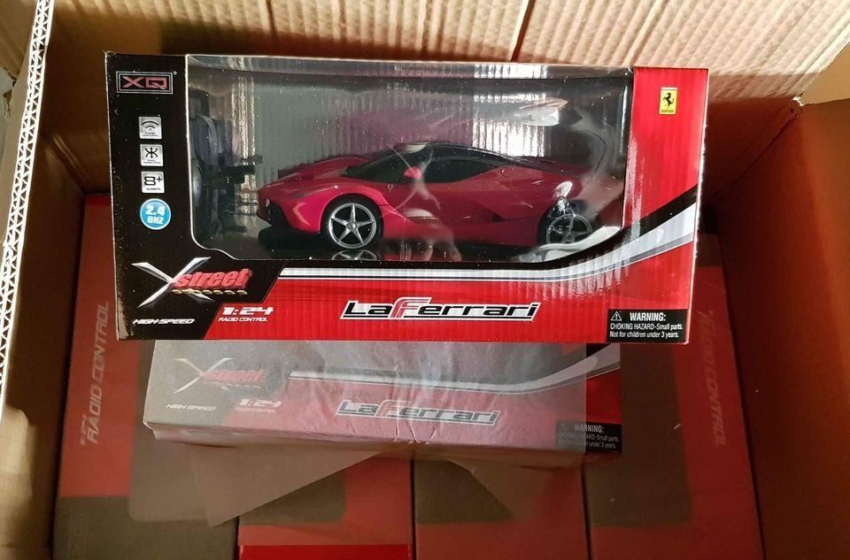 Giocattoli: LA FERRARI TÉLÉCOMMANDÉE 2.4G 1/24 – Nuovo e nell'imballaggio originale da Châtelaine venduto da suisseshopping