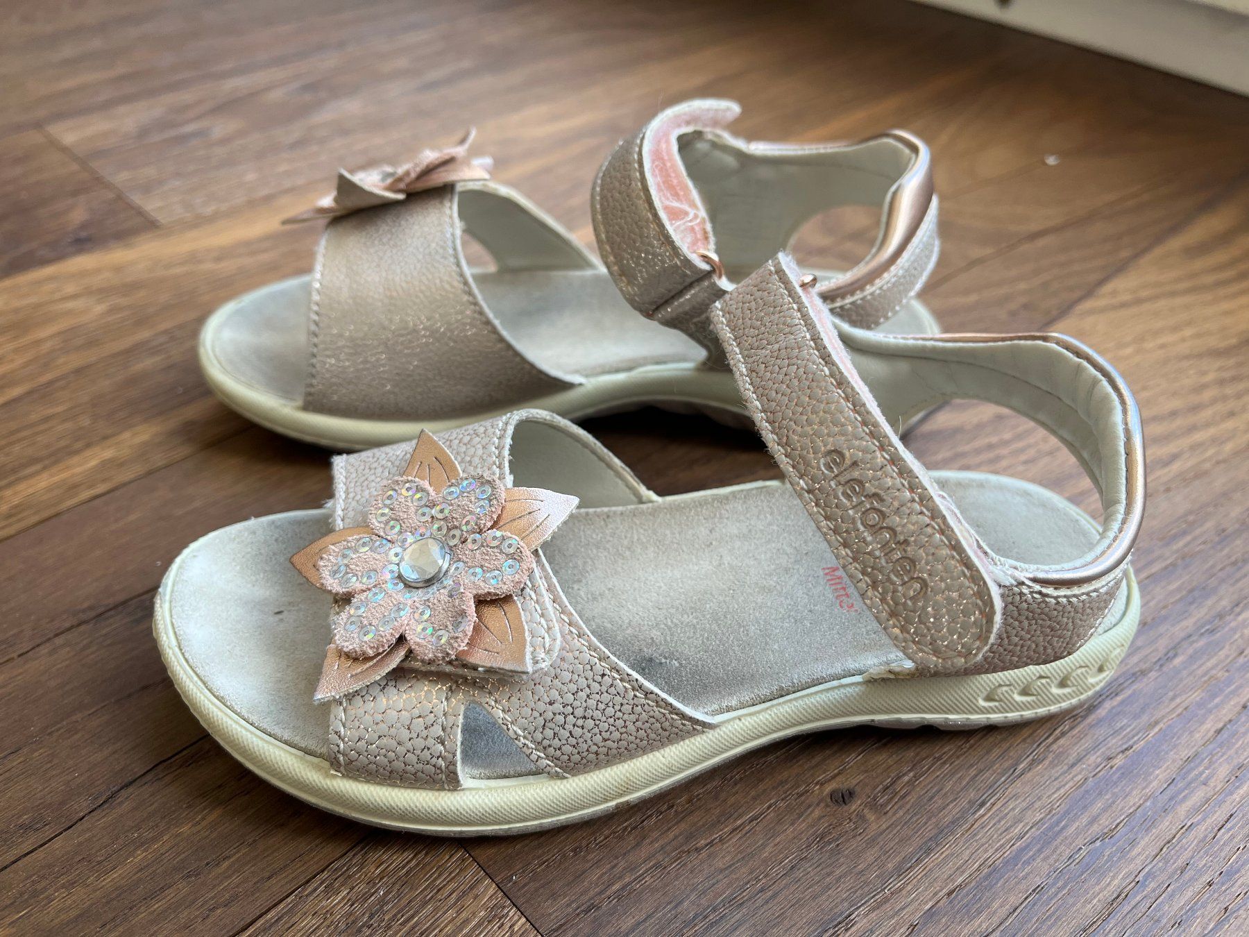 Elefanten Schuhe für Mädchen: Sandalen Elefanten Gr. 29, Leder Schuhe – Gebraucht aus Affoltern am Albis von Blackrhythm 1