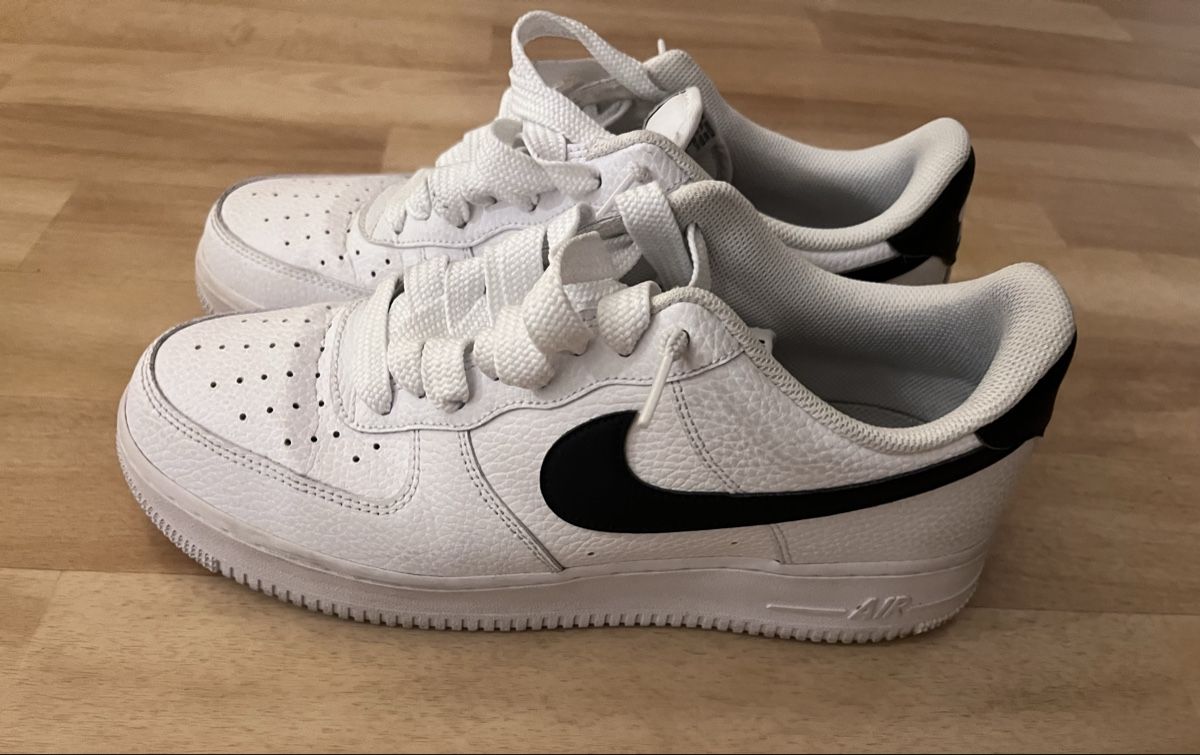 Nike Herrenschuhe: Nike Air Force Grösse 44 – Gebraucht aus Adliswil von Eseestern 1