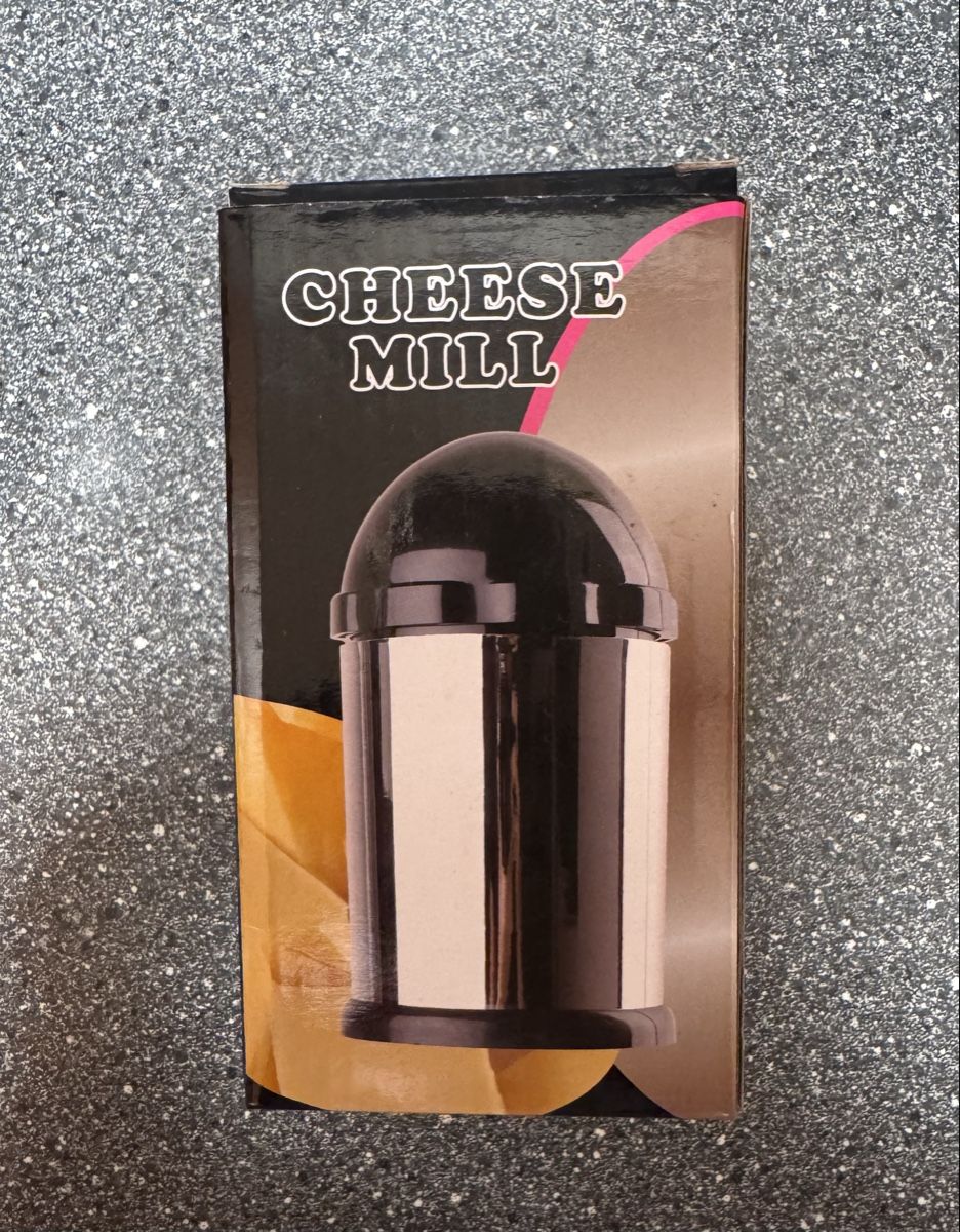 Cucine complete: Moulin à fromage multifonctionne - État neuf,idéal! – Usato da Meyrin venduto da cak_5np9
