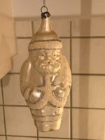 Ältere Weihnachtskugel weisser Nikolaus mit Glitzer