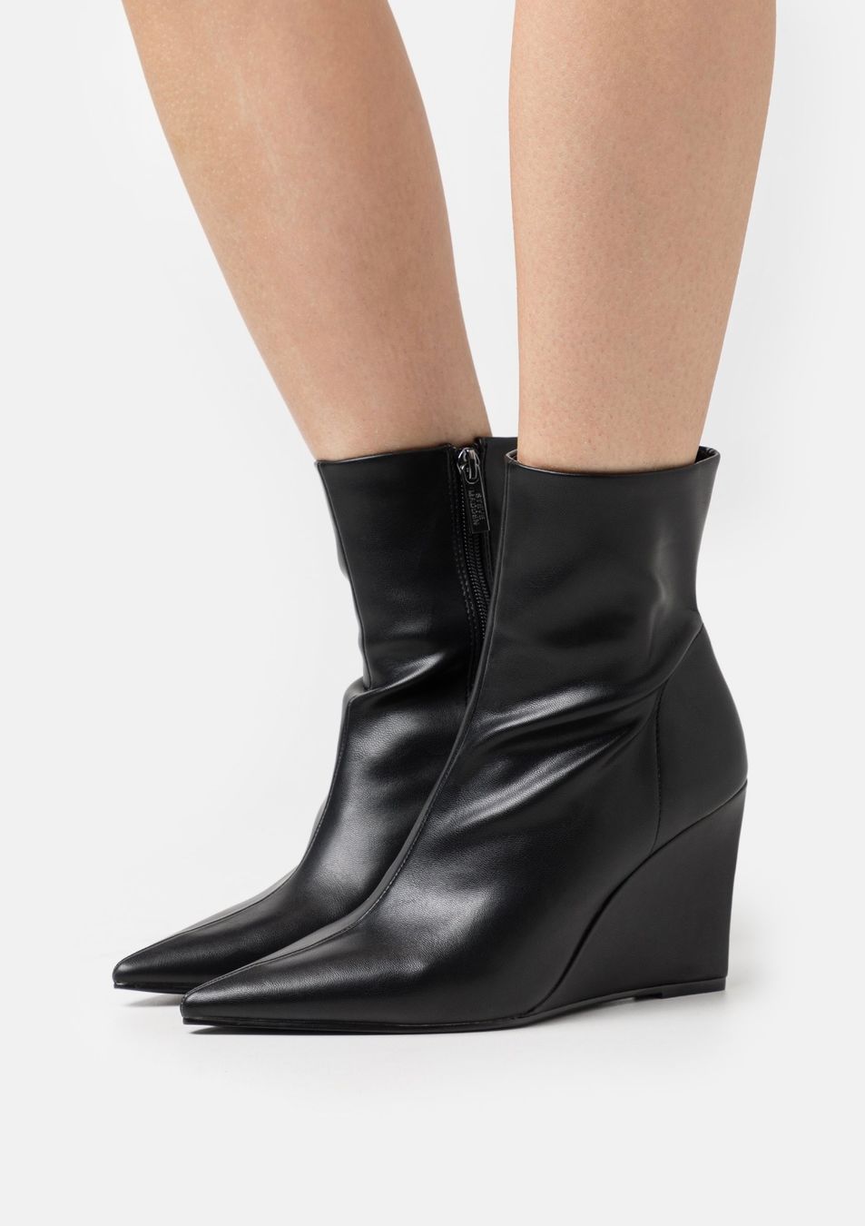 Steve Madden Damenschuhe: Steve Madden Keilstiefelette Grösse 41 – Neu und originalverpackt aus Zürich von luxuryoutlet1 9