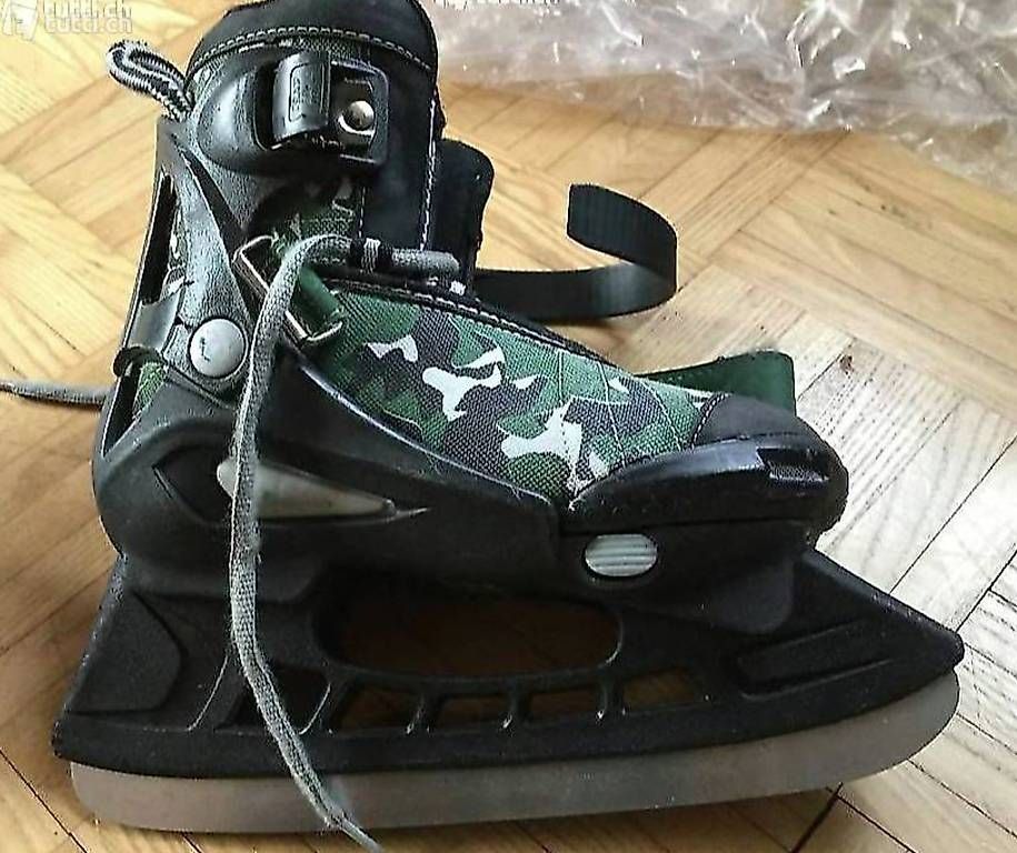 Pattini da ghiaccio: Schlittschuhe 32 33 34 35 – Usato da Itingen venduto da Haefi 1