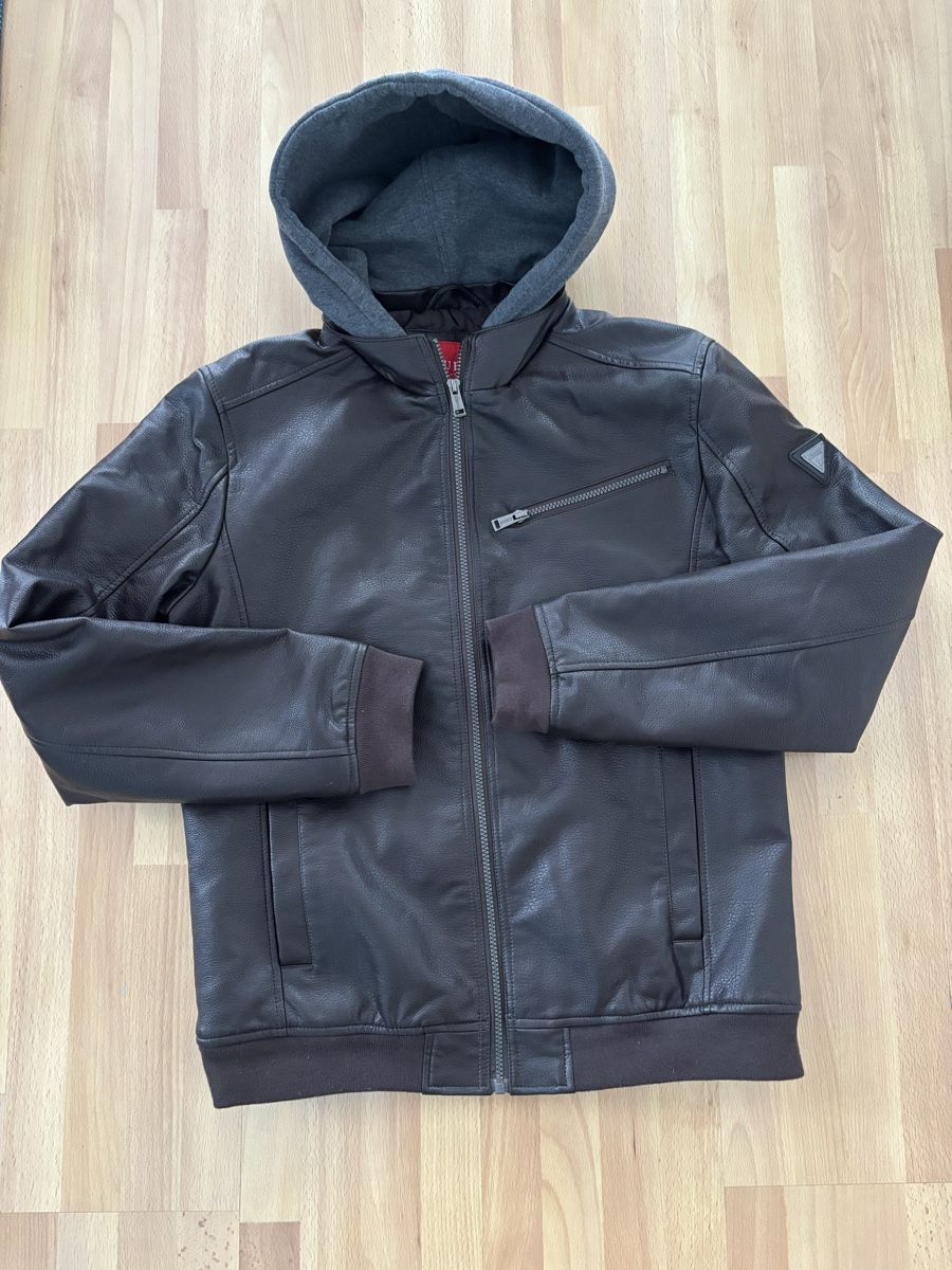 Guess Giacche: Guess Kunstlederjacke - Neuwertig – Nuovo (secondo la descrizione) da Arlesheim venduto da MR_M_B