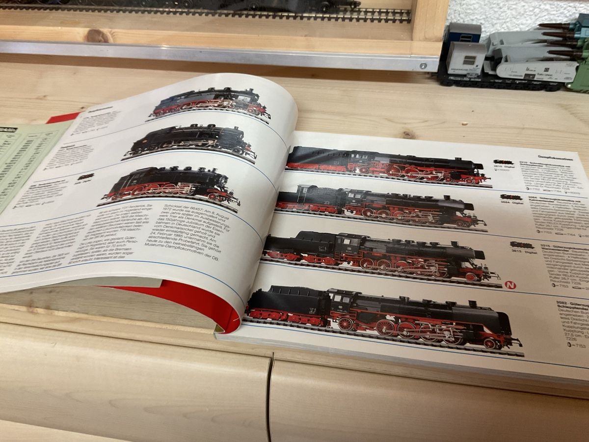 Zeitschriften & Magazine: Katalog Märklin  – Gebraucht aus Wald ZH von Sbbemilio 4