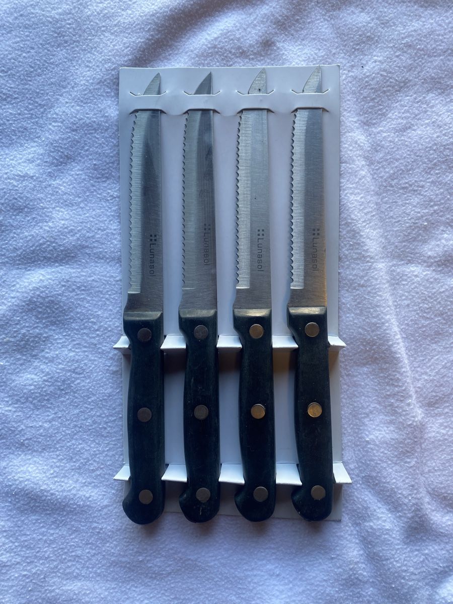 Coltelli: Lot de 12 couteaux à steak NEUFS – Nuovo (secondo la descrizione) da Genève venduto da pilarina 2