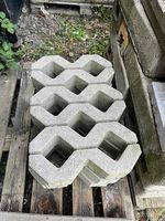 Dalle de béton alvéolée