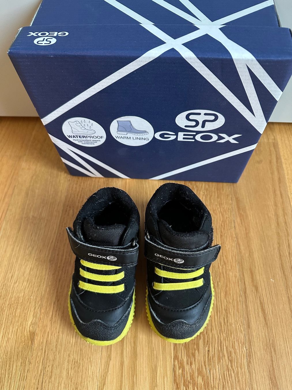 Geox Schuhe für Jungen: Winterschuhe Geox Gr. 20 – Gebraucht aus Unterägeri von StefanGekko 1
