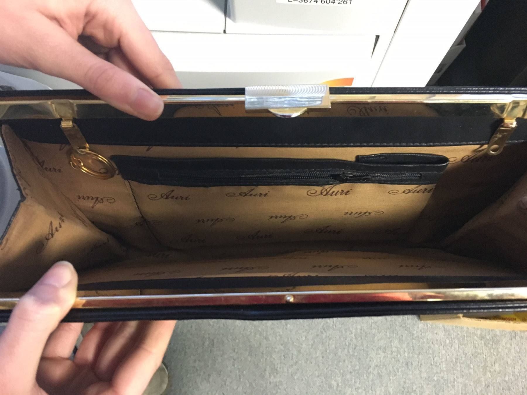 Taschen für Damen: Abendtasche aus schwarzem Leder ! – Gebraucht aus Brügg BE von rutschimedizin 3