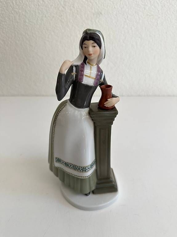 Statuette: Goebel Figur Giulia 1986 W Germany – Usato da Obernau venduto da Arche_Noah_Brocki