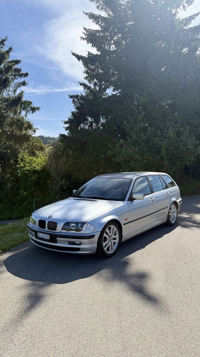 BMW Automobili: BMW 320i Touring Ab MFK 03/25 – Usato da Bazenheid venduto da lac_j2b5 3