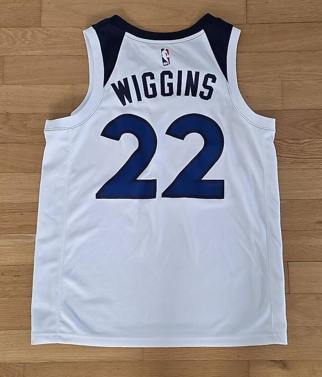 T-shirt: Basketball Shirt Wiggins – Usato da Brunnen venduto da Rodge 1
