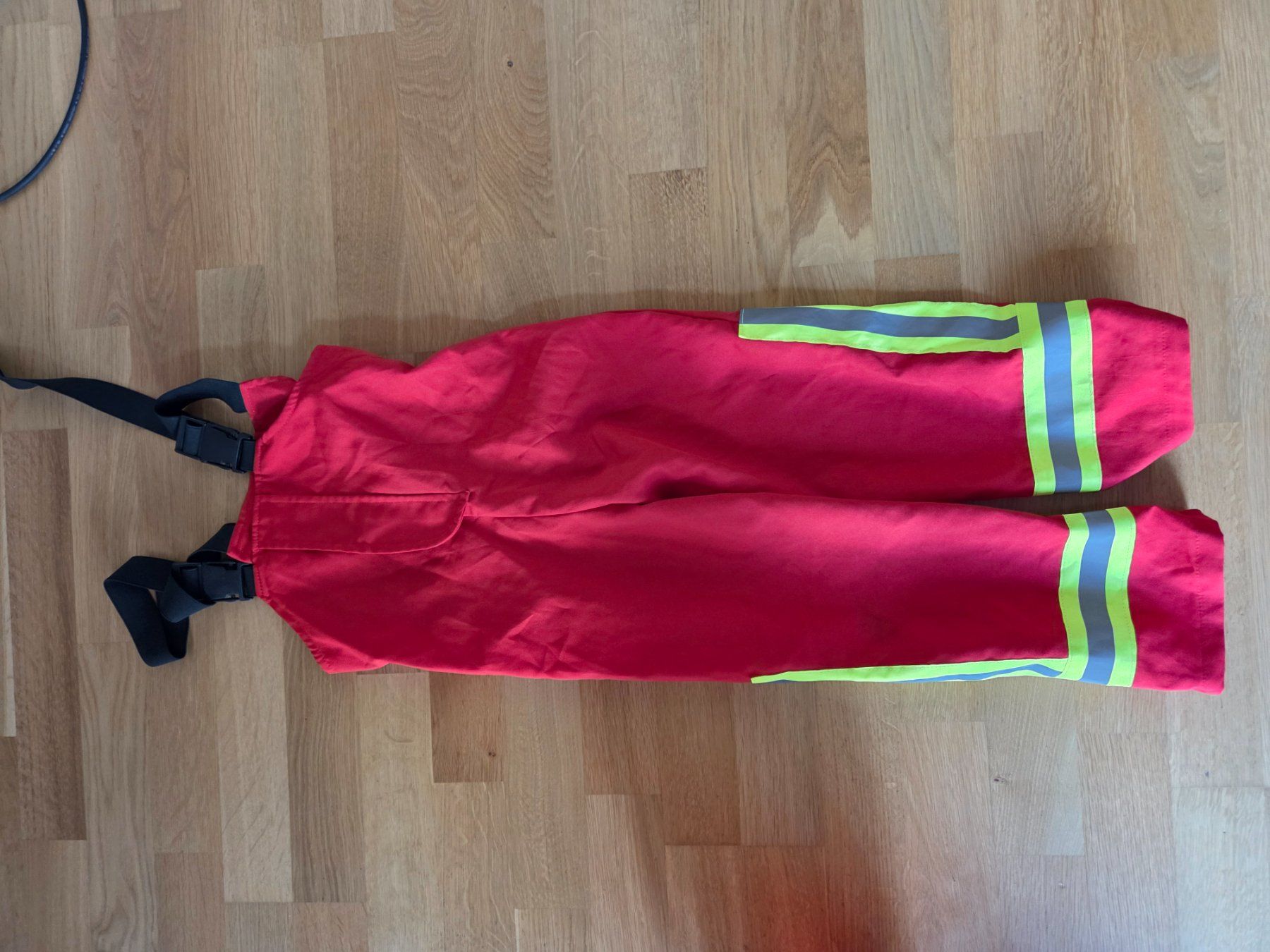Kostüme: Feuerwehrkostüm – Gebraucht aus Aarau von NET03 5