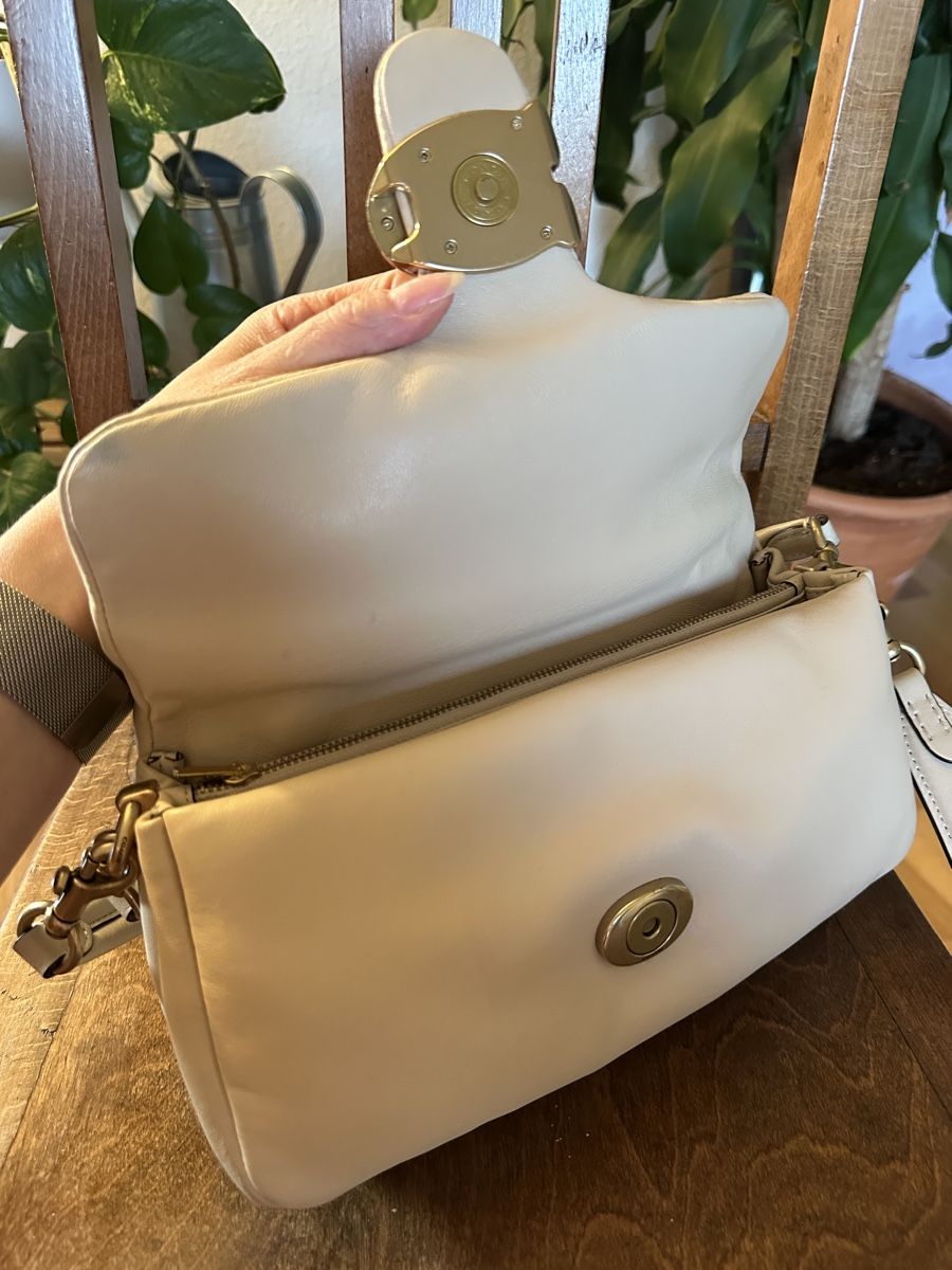 Coach Borse da donna: COACH Pillow Tabby creme-beige – Usato da Winterthur venduto da yosushi 7
