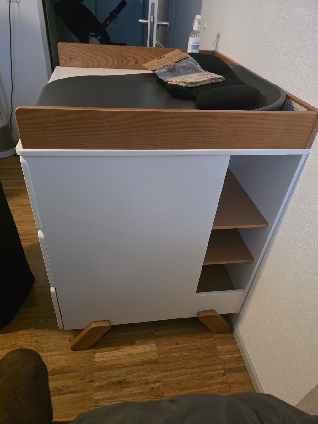 Cassettiere: Table à langer commode 3 tiroirs bois blanc et bois clair – Nuovo (secondo la descrizione) da Zürich venduto da cmo_r8vp 2