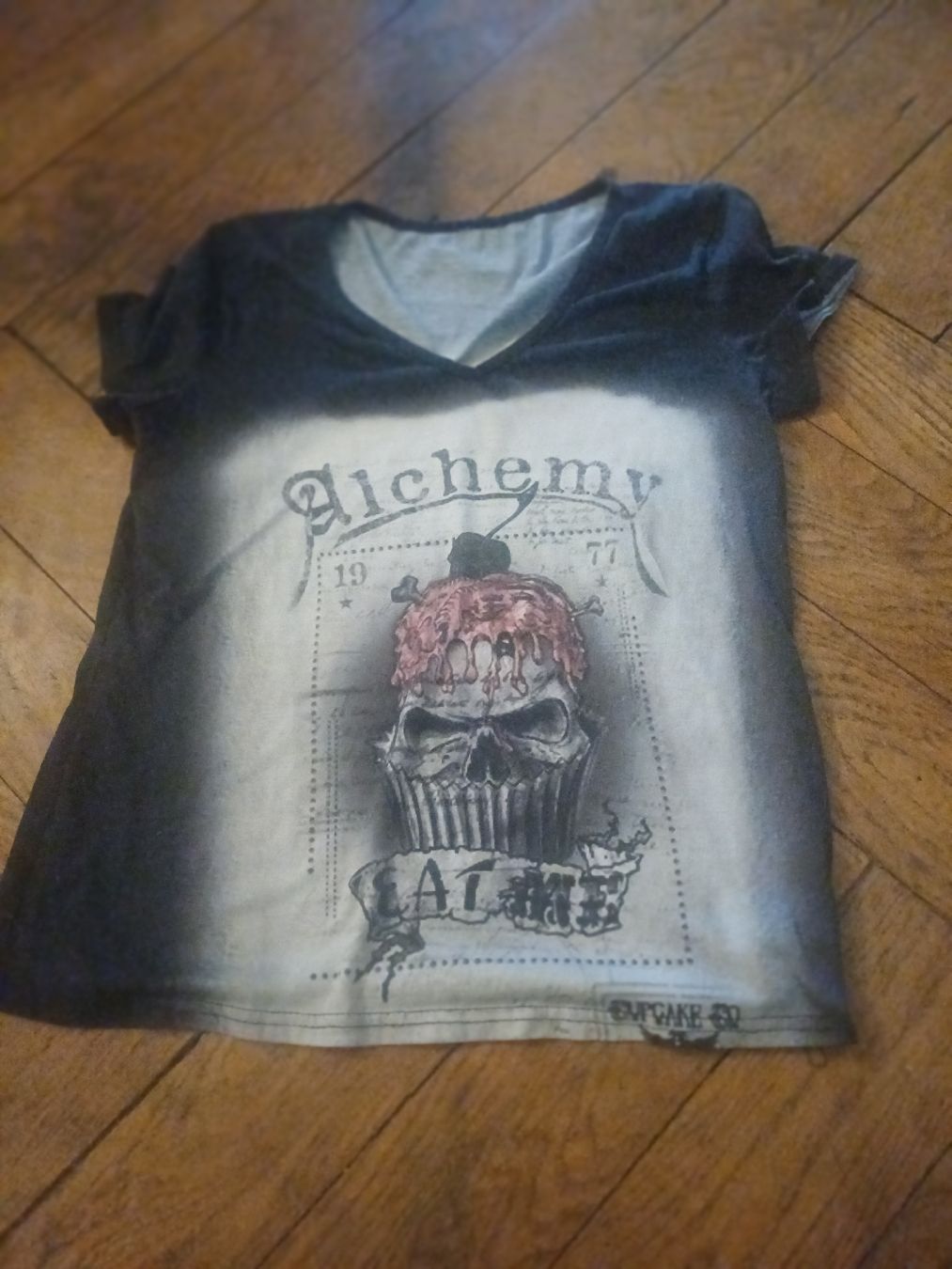 T-Shirts: T-Shirt Grösse M von EMP – Gebraucht aus Schönenwerd von pomodor