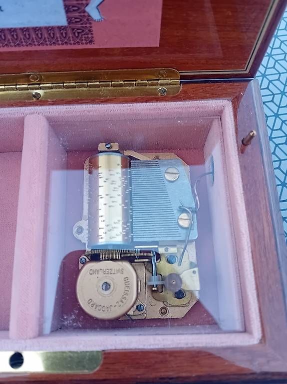 Boîtes à musique: Musikdose von GueissazJaccard ...... – D'occasion à Burgistein par Ernte 1