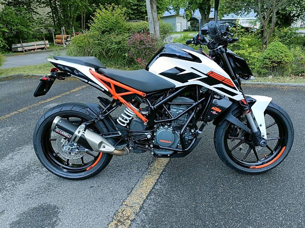 KTM Strada: KTM Duke 125 – Usato da Thun venduto da hundert