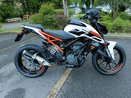 KTM Duke 125