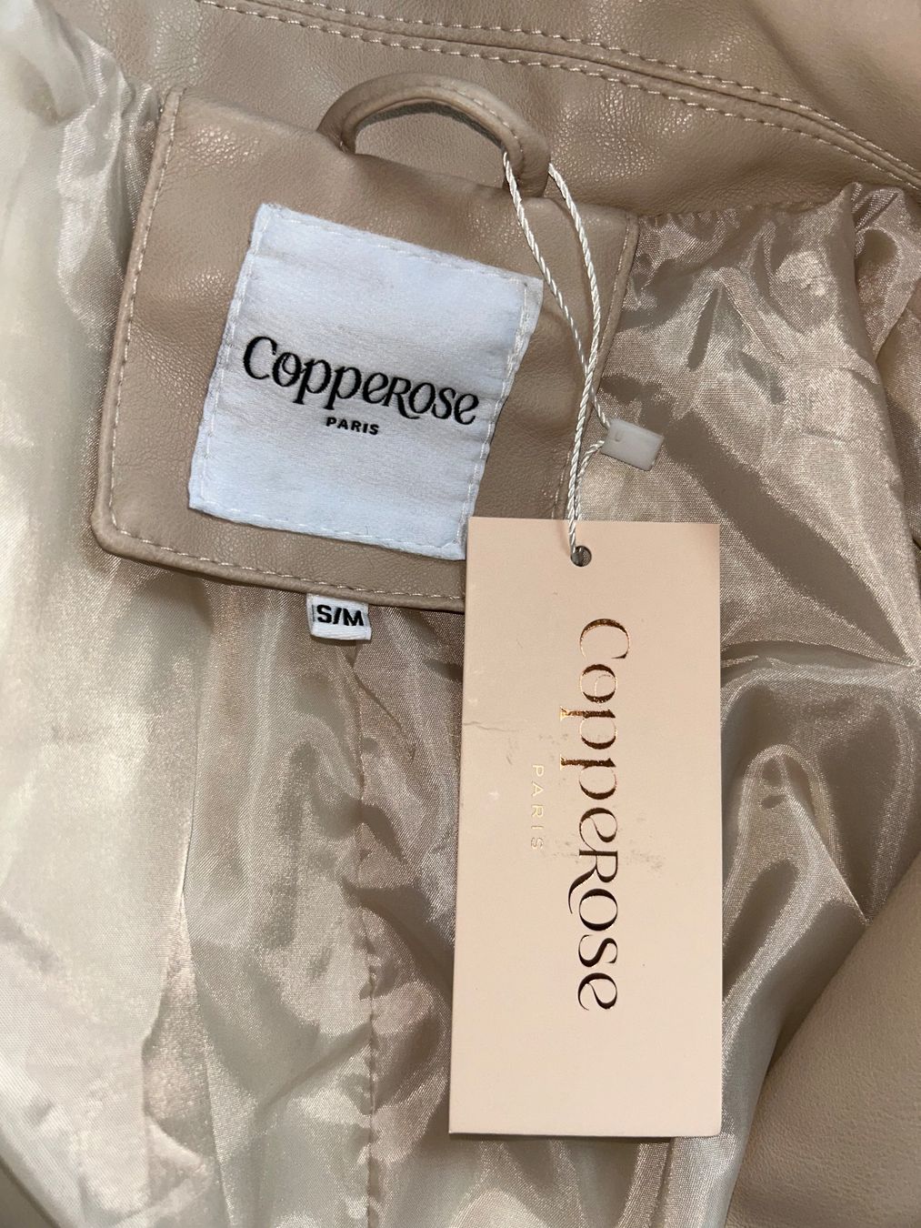 Vestes: NEU mit Ettiket Oversized Kunstlederjacke Beige S/M – Neuf (Voir description) à Dagmersellen par sniff64 3