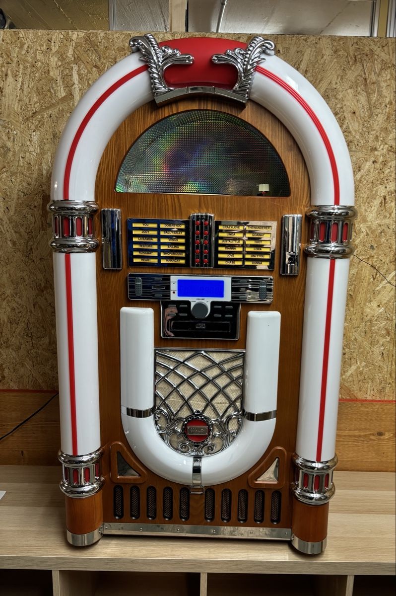 Musiktruhen: Jukebox Ricatech RR2100 – Gebraucht aus Zug von Deks 2