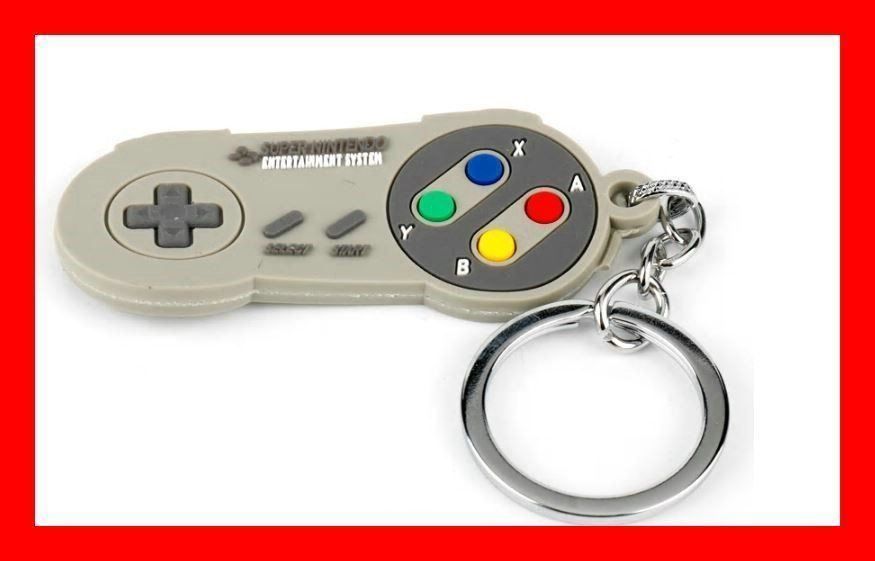 Portachiavi: Super Nintendo Schlüsselanhänger SNES NES Retro Controller – Nuovo e nell'imballaggio originale da Dättlikon venduto da easythings