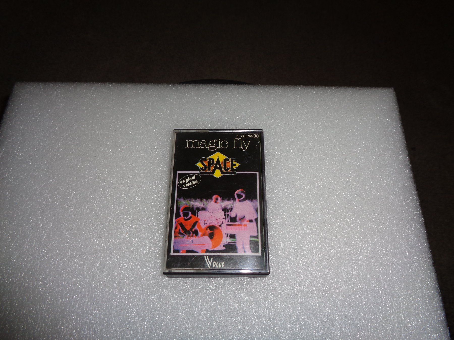 Musicassette: MC. SPACE MAGIC FLY  Originalversion  RAR 1977 – Nuovo (secondo la descrizione) da trimbach venduto da Stonehenge1955
