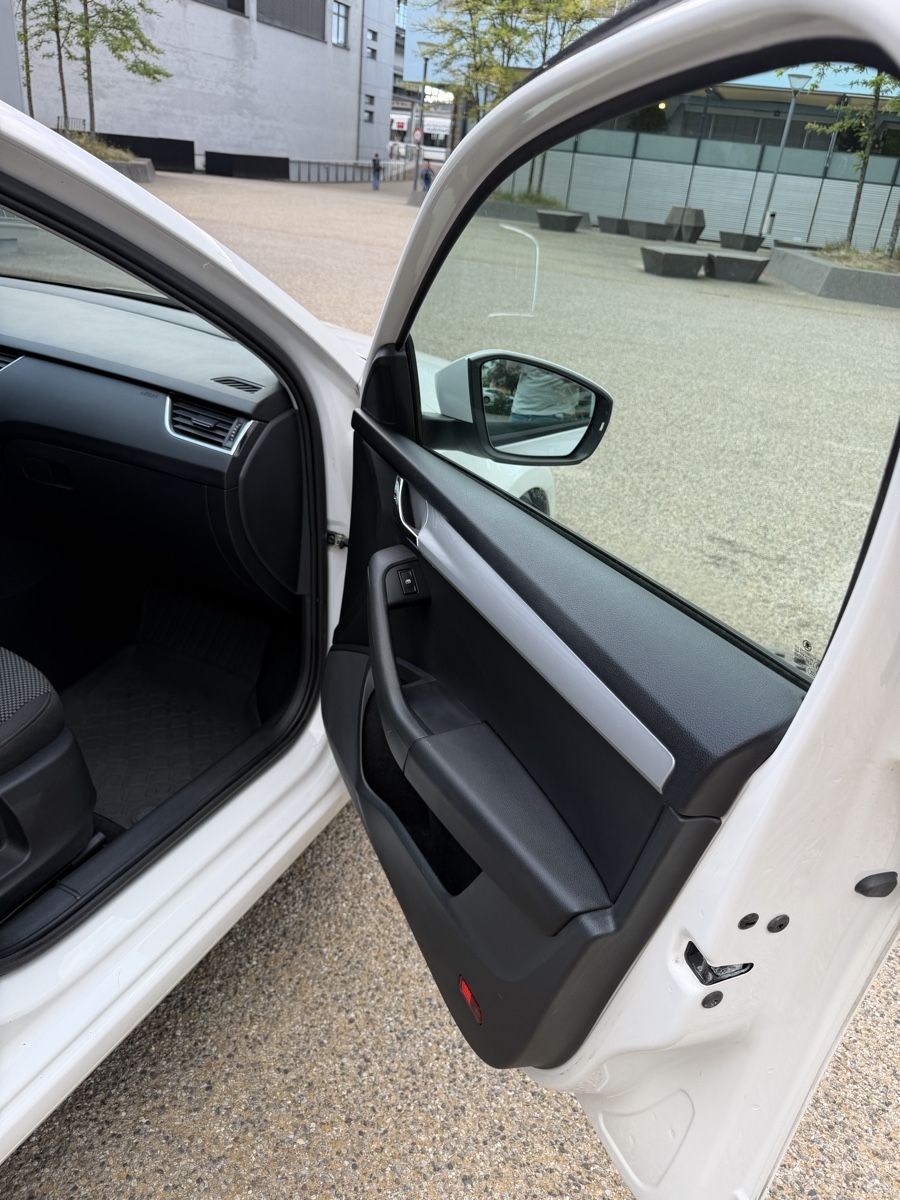 Automobili: Skoda Octavia 4x4 frisch MFK – Usato da Cham venduto da ABhome10 3