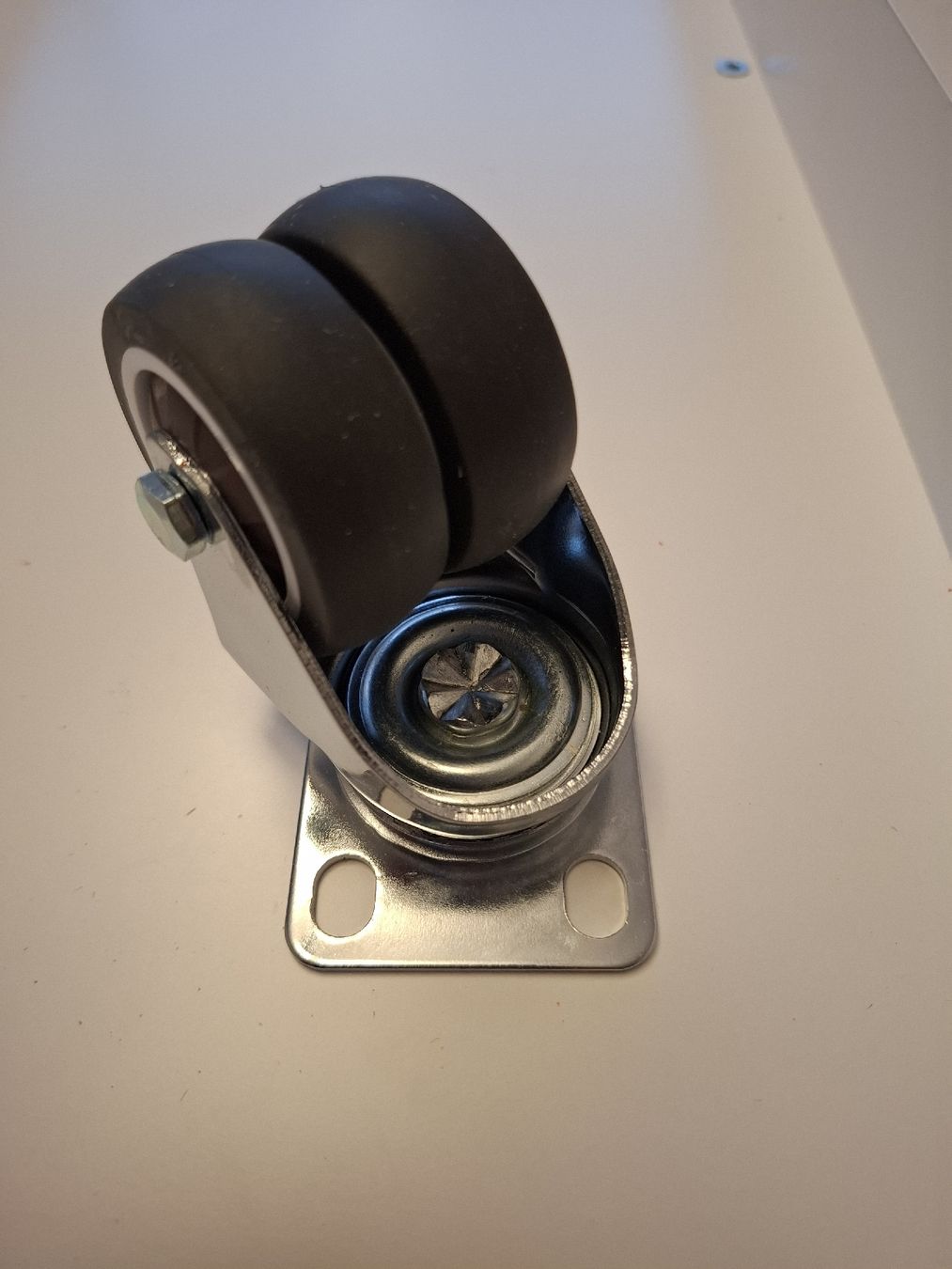 Altro per stoccaggio & trasporto: Neue Möbelrollen, 4 Stk., Schwerlast Doppelrollen – Nuovo e nell'imballaggio originale da Glattfelden venduto da volvo140920 1
