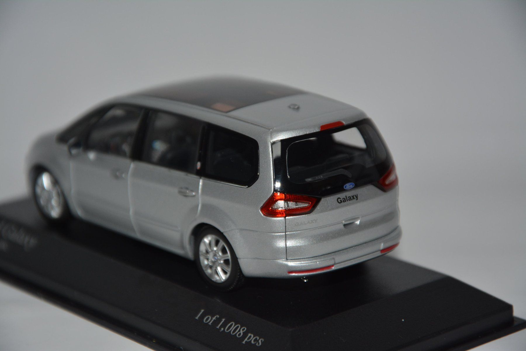 Ford Voitures modèles: Ford Galaxy 2006 , Minichamps , 1:43 – Neuf (Voir description) à Goldach par Feivel9 7