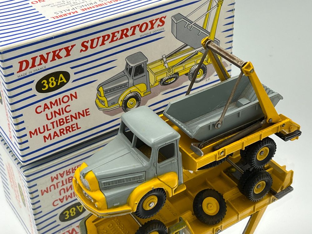 Dinky Toys 1:43 - 1 - Camión a escala - ref. 38A Camion UNIC Multibenne