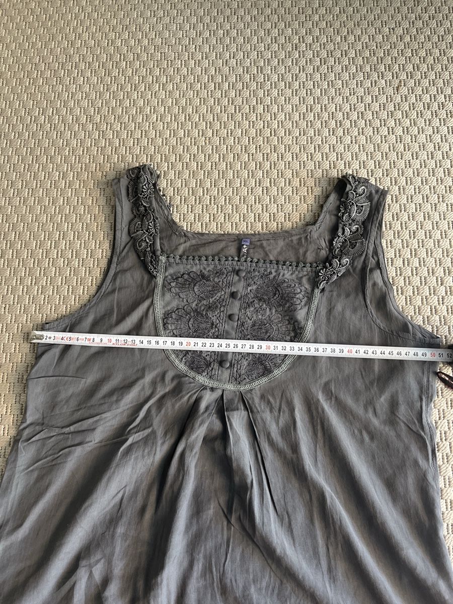Camicette: Bluse mit Stickerei grau, L/XL – Usato da Solothurn venduto da Bobesch08 6