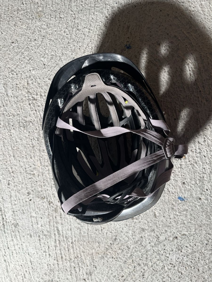 Caschi: velo helm – Usato da Zürich venduto da livingstyle 2