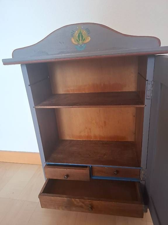 Armadi: Apothekerschränkli bemalt – Usato da Gossau SG venduto da rut_h99p 1