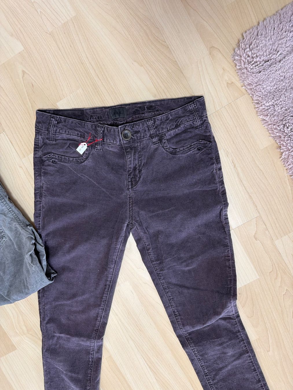 Nile Hosen: 2x Hose von Nile – Gebraucht aus Steffisburg von elle013 1